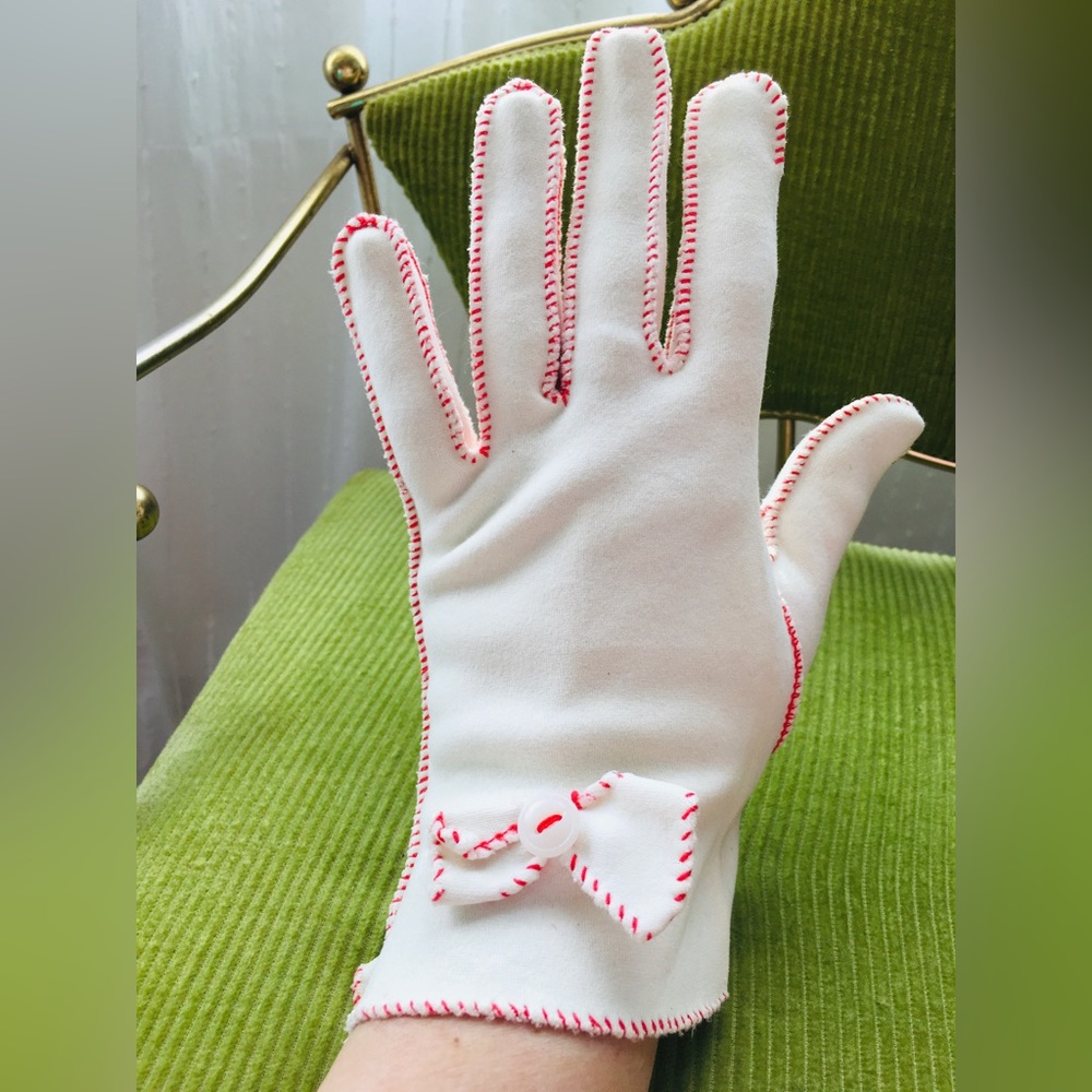 Vintage Handmade Cutie Gloves